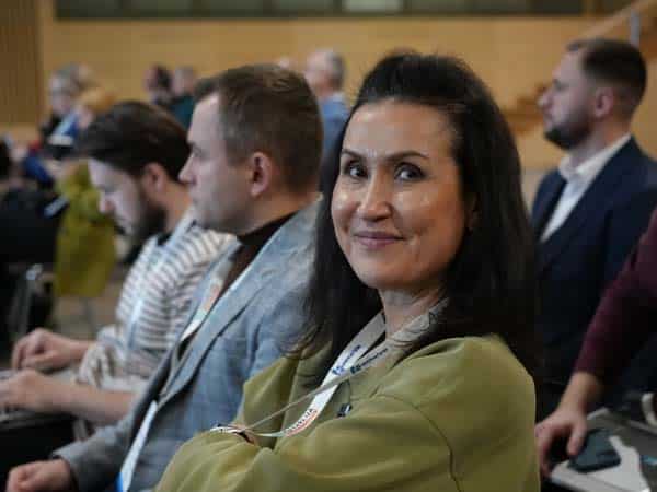 Гуля Поготова: «Когда у меня спрашивают, как дела, я всегда отвечаю: так же, как в стране!”