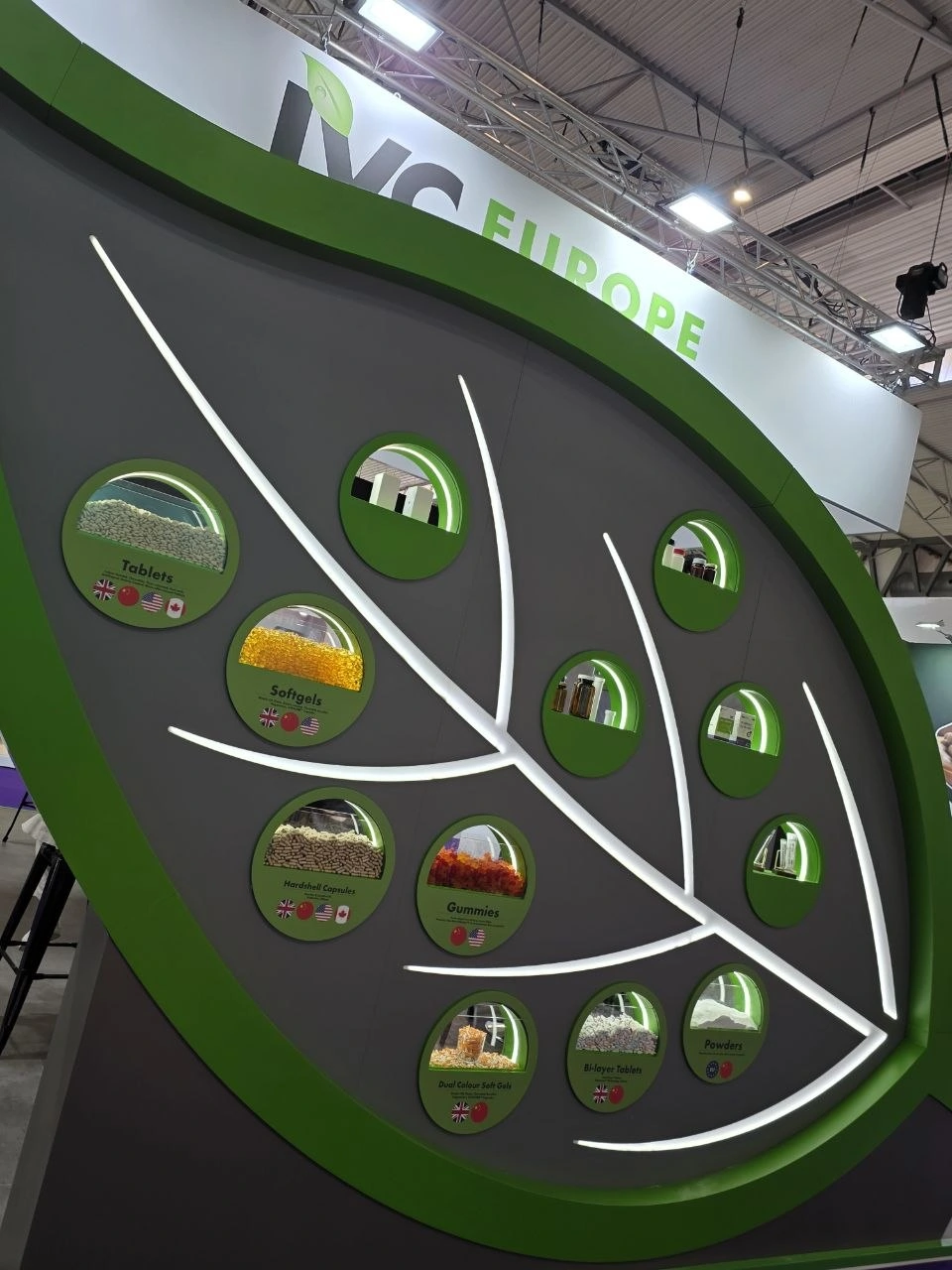 Стенд виробника IVC Europe на міжнародній виставці Vitafoods Europe 2026 у Барселоні.
